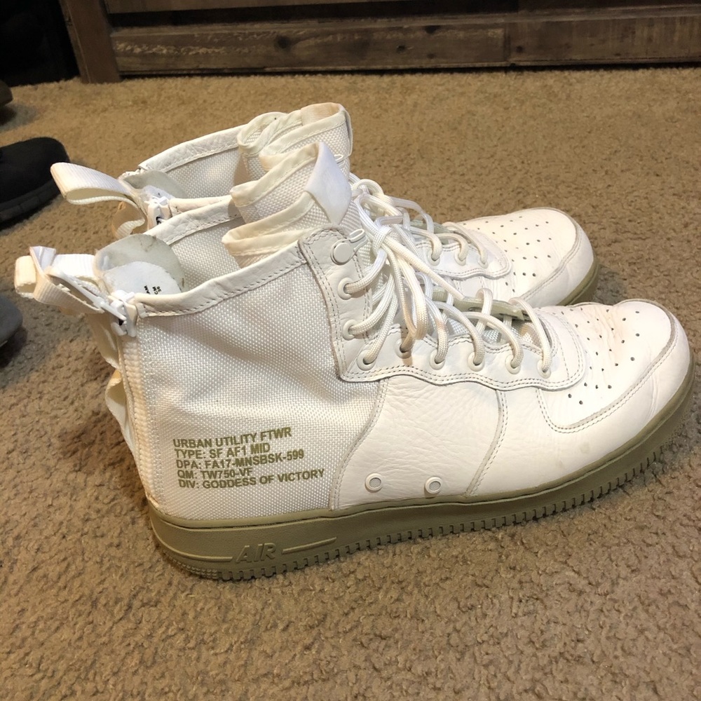 SF NIKE AF1